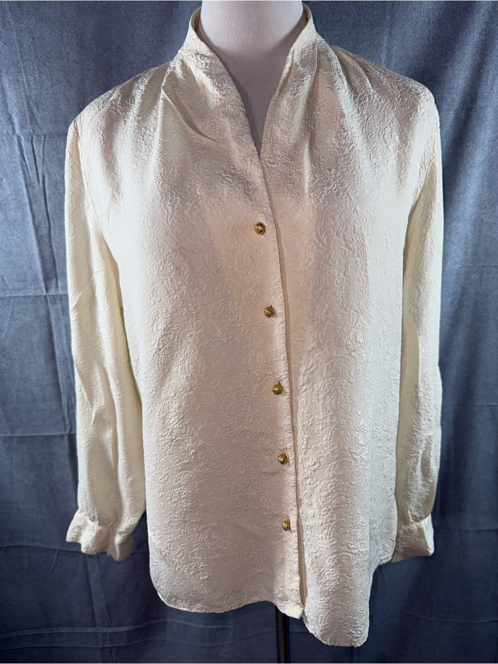 3223-Maggy London Vintage Ivory Textured Button-Front Blouse with Gold Buttons